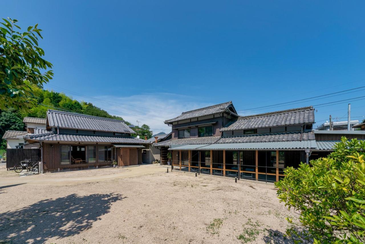 Omishima Space Omoya Imabari Railway Station Exterior foto